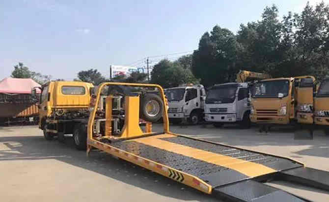 曹县汽车中途维修案例