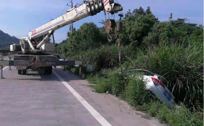 曹县重载吊车救援
